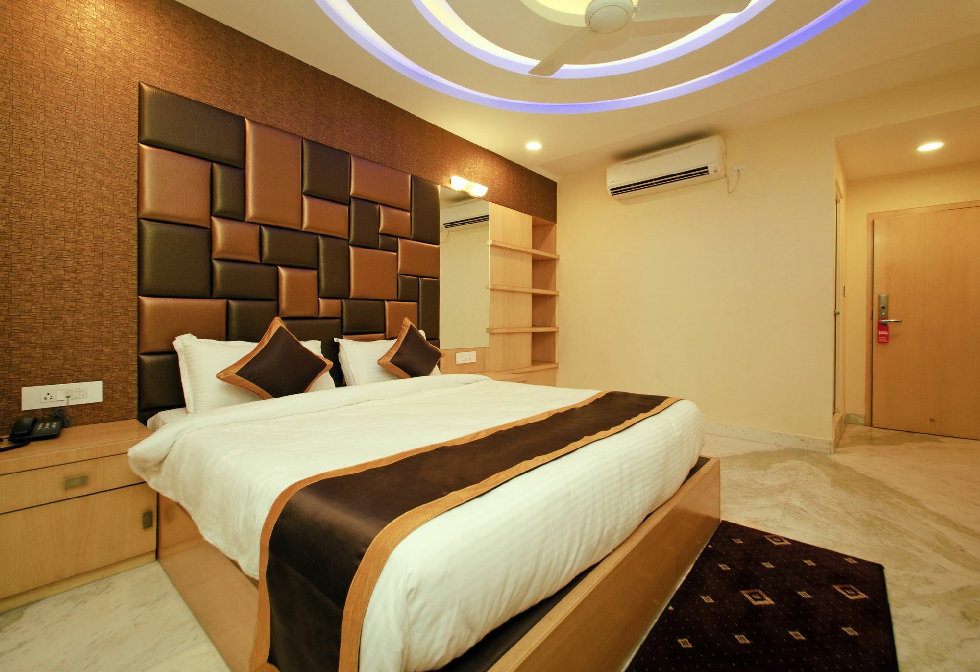 Hotel Golden Palace Калькутта Экстерьер фото